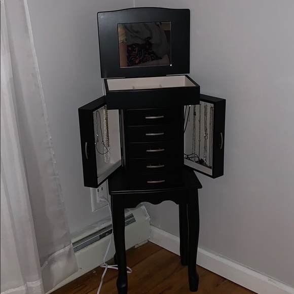Jewelry stand organizer